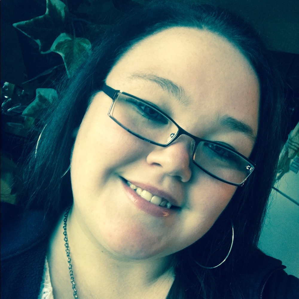 Meet your Posher, Ashley